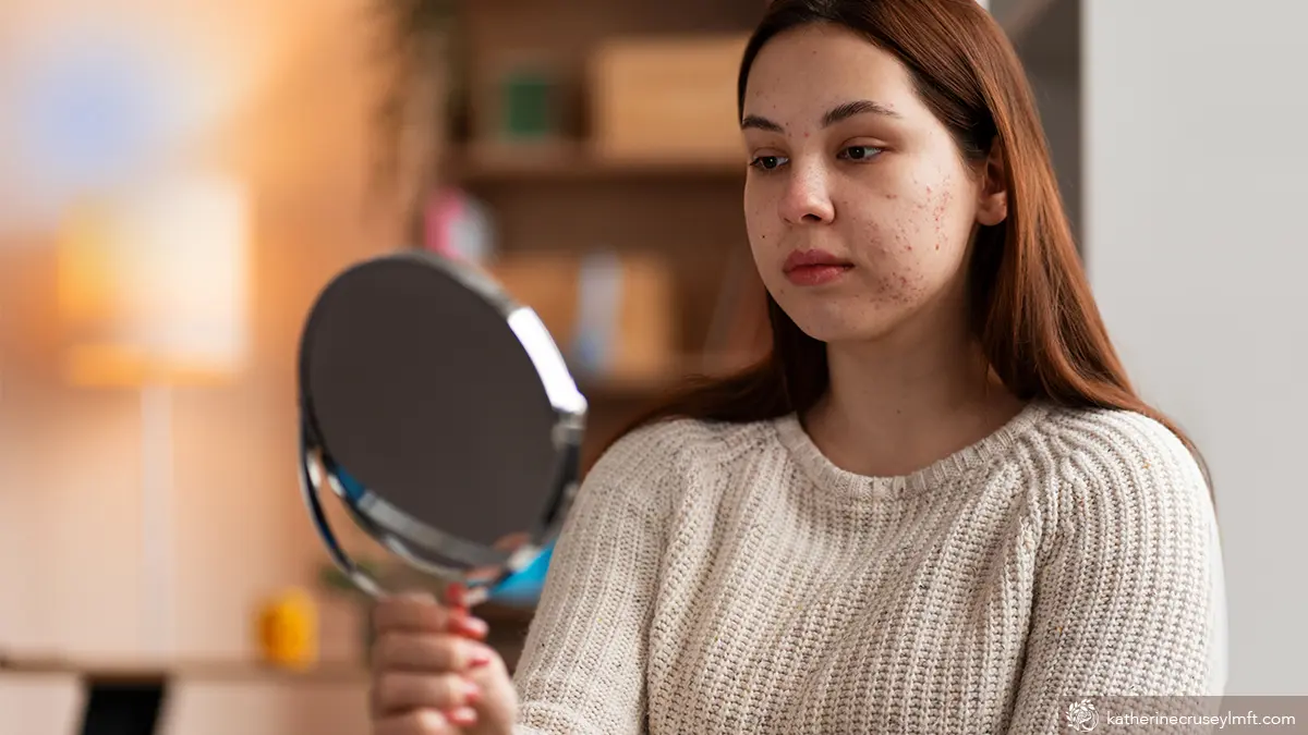 Here's What No One Tells You About Body Dysmorphia
